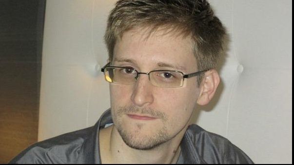 Săptămânalul L'Express lansează o petiţie pentru ca Franţa să îi acorde azil lui Edward Snowden