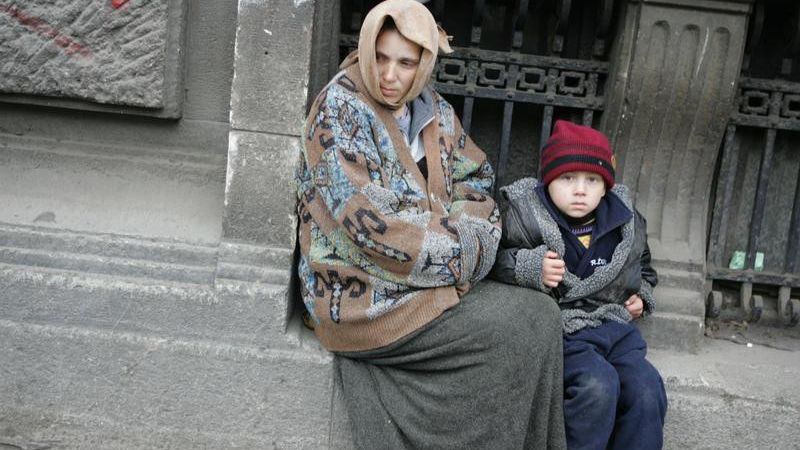 Rusia vrea să scape complet de cerşetori. Ce pedeapsă severă le pregăteşte celor prinşi cerşind