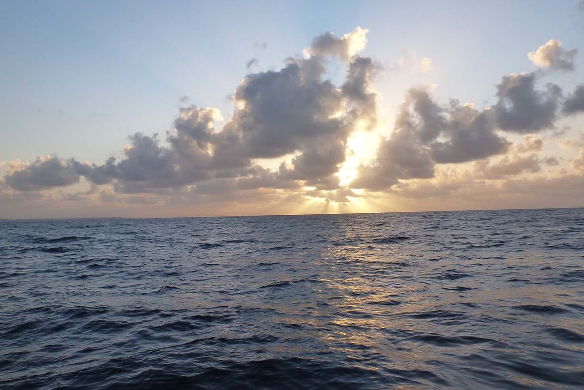 PROGNOZA METEO pe trei zile: vremea se RĂCEŞTE şi se aşteaptă AVERSE de PLOI