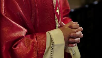 Gestul incredibil pe care l-a făcut un preot la finalul unei cununii religioase