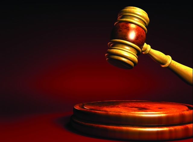 Limuzina Chrysler a lui Nicolae Ceauşescu, scoasă la licitaţie la Artmark. Vezi prețul de pornire