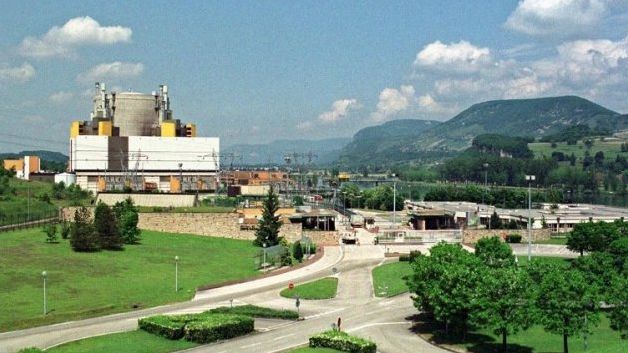 ALERTĂ în Franța, după mai multe survoluri misterioase deasupra centralelor nucleare