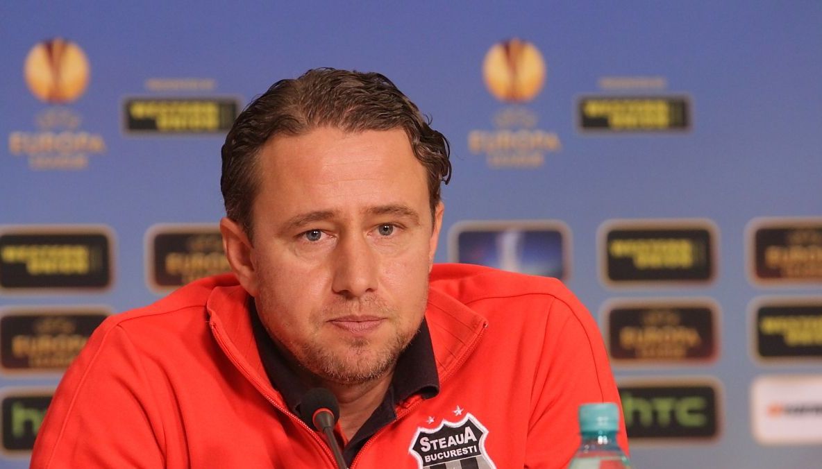 GEST ULUITOR făcut de Laurenţiu Reghecampf în SECRET