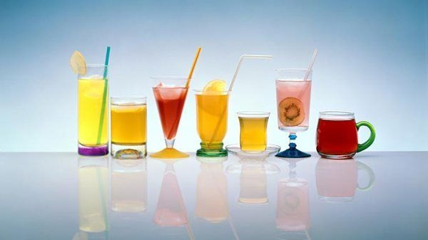 Obișnuiești să consumi băuturi care conțin zahăr? Iată la ce risc te expui