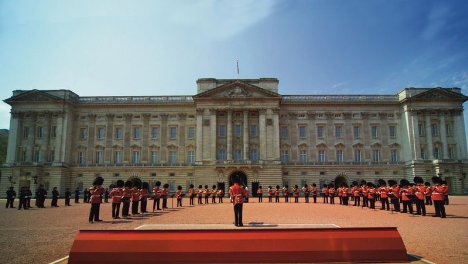 Președintele Iohannis va fi primit de Regina Marii Britanii, la Palatul Buckingham