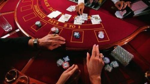 Mărturisire ȘOCANTĂ: O călugăriţă din California recunoaşte că a cheltuit banii unei şcoli catolice în cazinouri. Ce PEDEAPSĂ riscă femeia