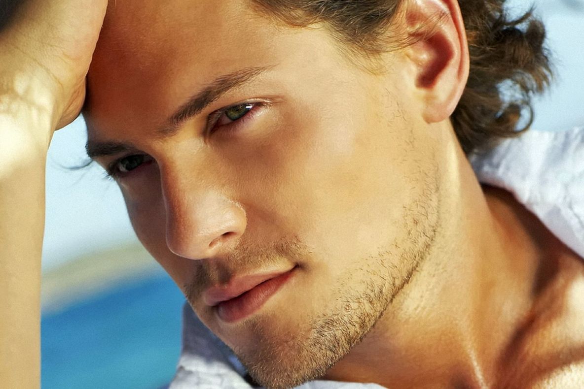 5 indicii că e bun la pat