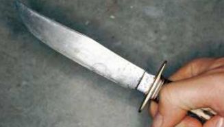 Tentativă de crimă: o femeie eliberată pe baza recursului compensatoriu a ÎNJUNGHIAT un bărbat