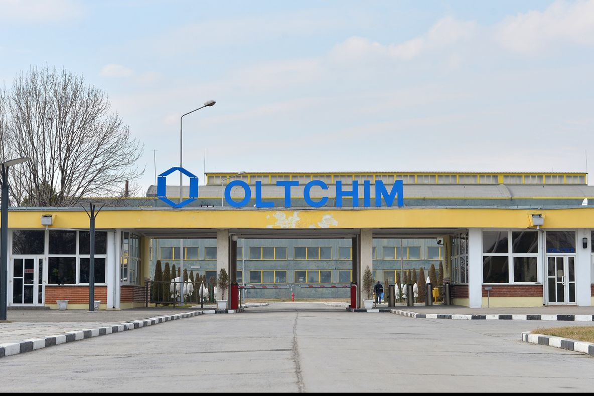 Guvernul, INCAPABIL să vândă OLTCHIM. Privatizarea se suspendă pentru 6 luni