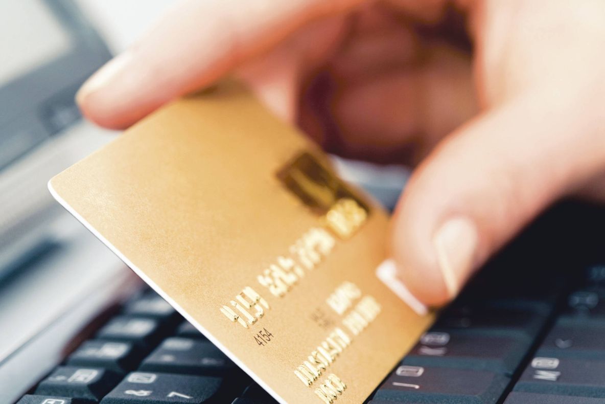 Carnetele de cecuri şi PIN-urile vor dispărea. Cum ne vom gestiona finanţele în 2020