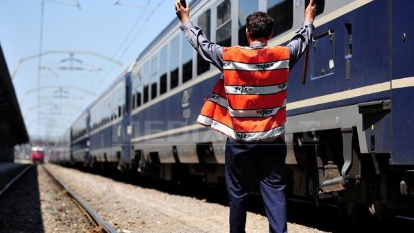 CFR, tras pe dreapta la DNA