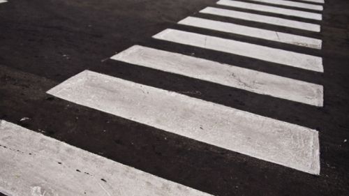 Bărbat ucis de un taxi, pe o trecere de pietoni din Capitală