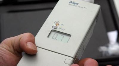 Şofer care transporta un grup de preşcolari în excursie, prins beat la volan