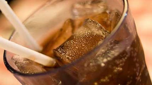 Adevărul despre sucurile carbogazoase fără zahăr. Cât de NOCIVE sunt