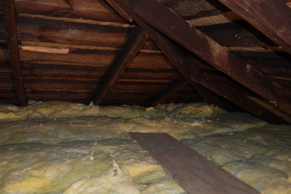 Au rămas îngroziți de ce au descoperit în casa unei femei în vârstă de 98 de ani