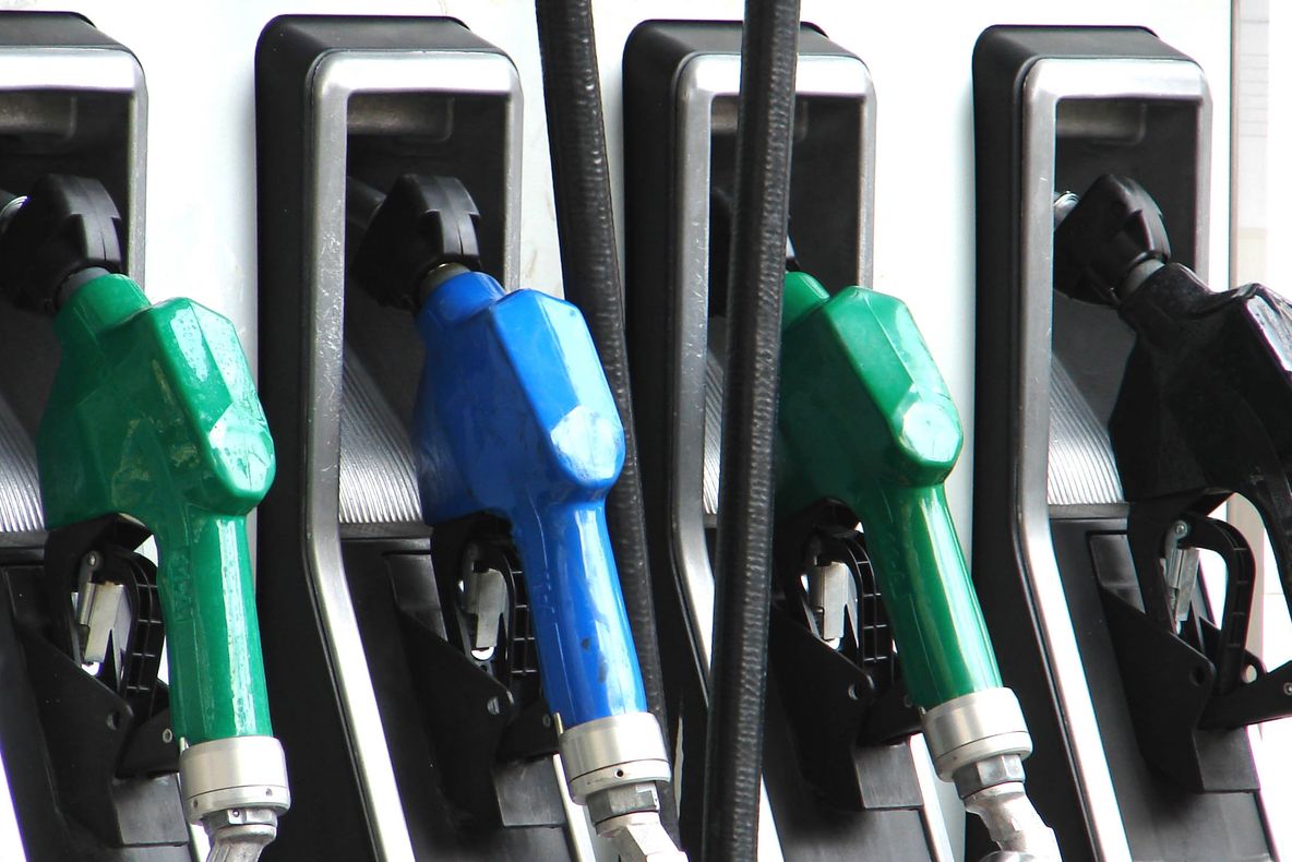 Motorina, la cel mai mic preț din ultimele 6 luni