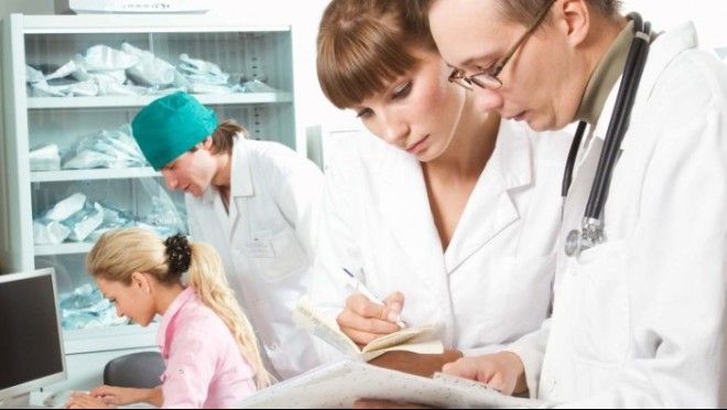 Rezidenţiat 2016. Studenţii de la Medicină vor subiecte unice şi rezidenţiat descentralizat