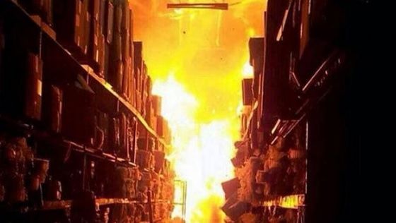 Incendiu puternic la un hotel aflat lângă o benzinărie, la Braşov