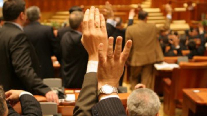 Eroare sau capcană? Partidele politice pierd 140 milioane lei, banii se duc la Educație!