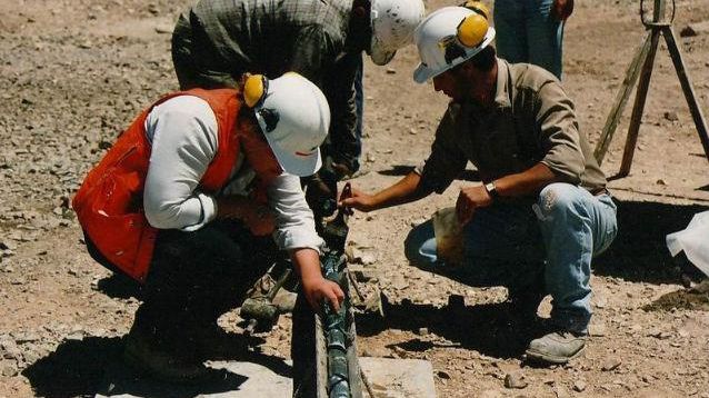 200 de geologi de la Petrom caută petrol ascuns cu un „cinema“ 3D