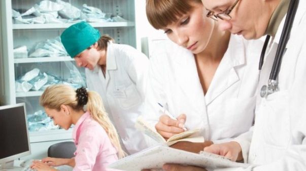 Rezidenţiat 2015. Absolvenţii vor concura pe 3800 de locuri. Examenul are loc pe 15 noiembrie