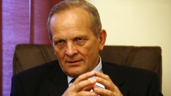 Stolojan, către Swoboda: România nu vinde cetăţenia română nimănui