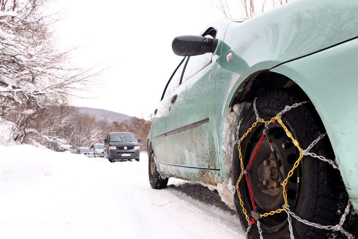INFORMARE METEO. Ninsori viscolite şi ger în aproape toată ţara 