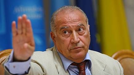 Voiculescu cere anularea privatizării ICA şi îl atacă pe Băsescu: Mai nenorocit ca el nu e niciunul