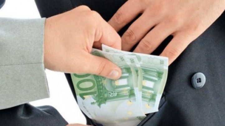 Raport CE: Corupţia, problemă semnificativă în România. Presa, influenţată politic