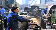 Apar primele semne ale crizei! Producţia industrială  a scăzut, în 2019, cu 2,3%