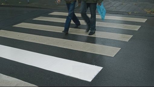 Accident grav în Iaşi. Au fost spulberaţi pe trecerea de pietoni de un şofer începător