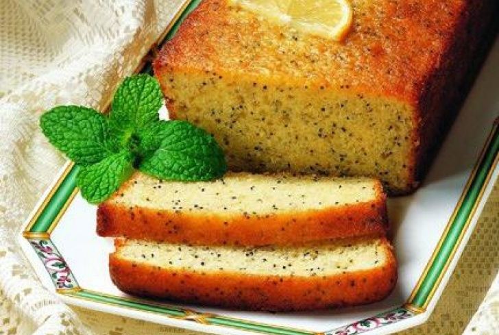 REŢETE PENTRU REVELION: Chec cu lămâie şi mac 