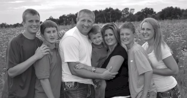 A murit de cancer şi după doi ani, ŞOC: familia a primit o scrisoare de la ea. Ce scria în ea