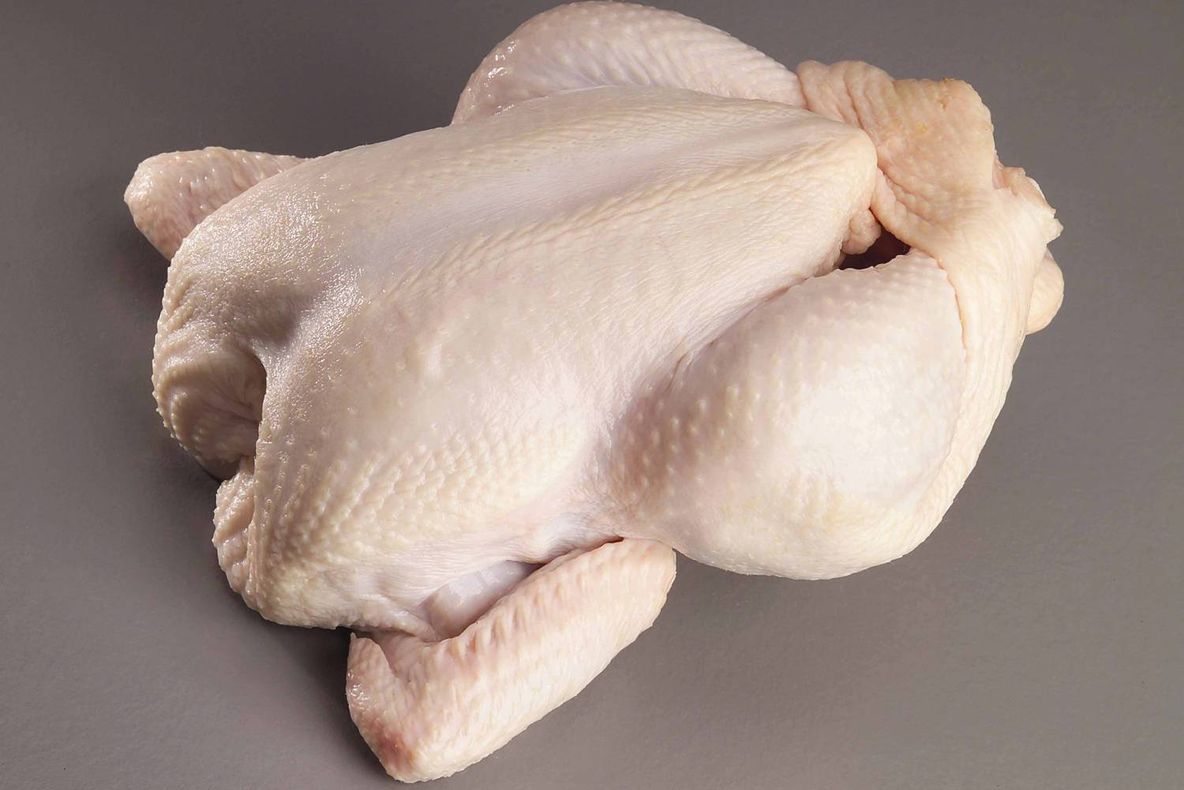 Ce conţine, de fapt, carnea de pui îngheţată din supermarket