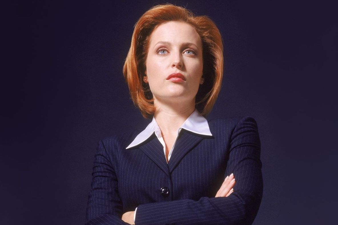 O mai ştii pe Scully din "Dosarele X". Uite ce planuri are şi cum arată ACUM!