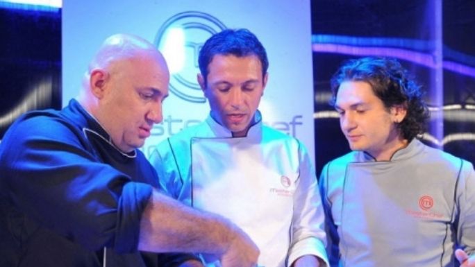 MASTERCHEF. O frumoasă cântăreață vrea șorțul de la MASTERCHEF