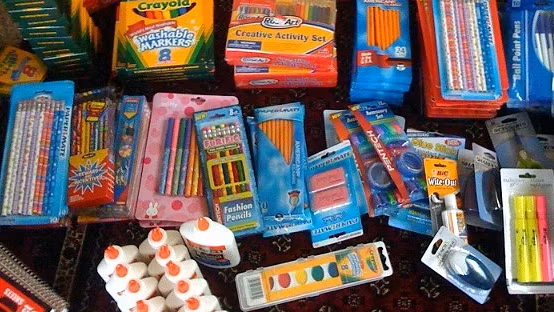 Rechizitele, mai scumpe cu 50% față de anul trecut. Câți bani trebuie să scoată părinții din buzunar 