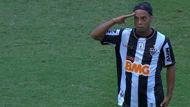 Ronaldinho revine în Europa. Cu cine va semna