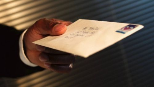 A fost descoperit expeditorul scrisorilor-capcană trimise la Ambasada Ucrainei - E vorba de un pensionar în vârstă de 74 de ani