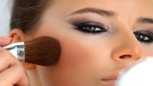 Aşa poţi arăta mai tânără cu cel puţin cinci ani!