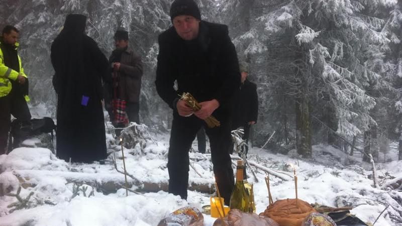 SLUJBĂ DE POMENIRE pentru ADRIAN IOVAN şi AURA ION în MUNŢII APUSENI 