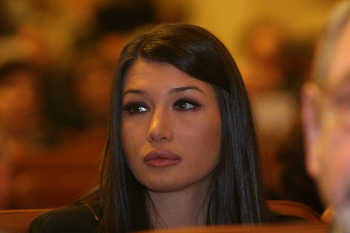 Elena Băsescu: VICTOR PONTA înjură şi jigneşte când nu ştie ce să facă