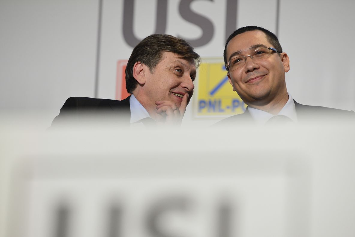 Antonescu şi Ponta, întrebaţi dacă îşi menţin acuzaţiile de MINCIUNĂ: E comentariu, nu întrebare