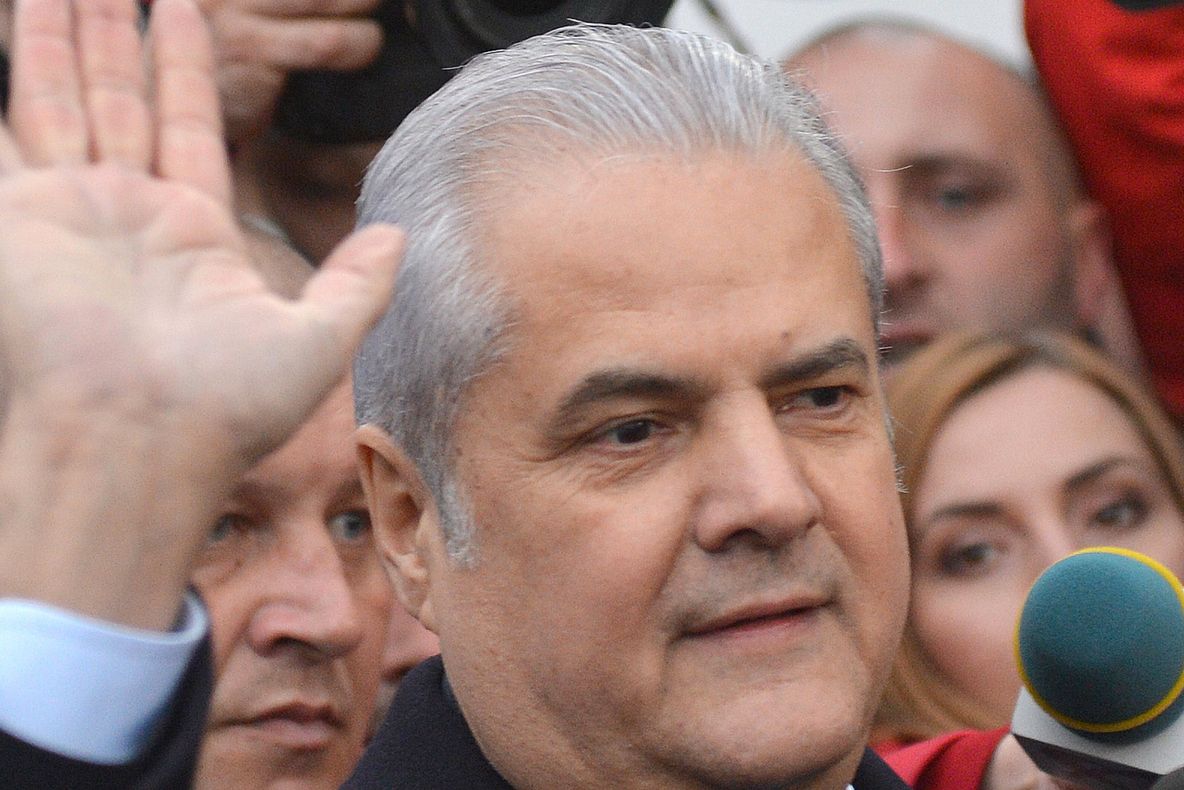 Adrian Năstase, CONDAMNAT. Fostul premier s-a predat 