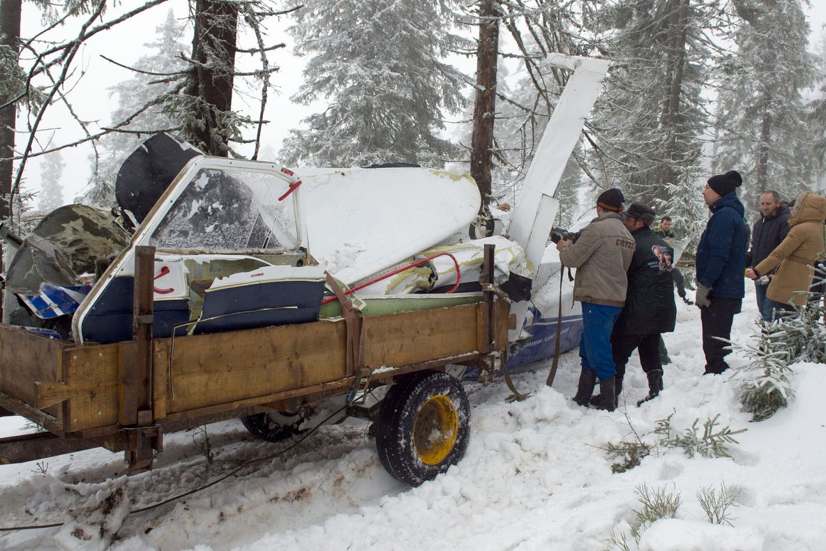 MOŢII-SALVATORI din Apuseni si doi piloti cu experienta  la “Jocuri de Putere” de la 21.00