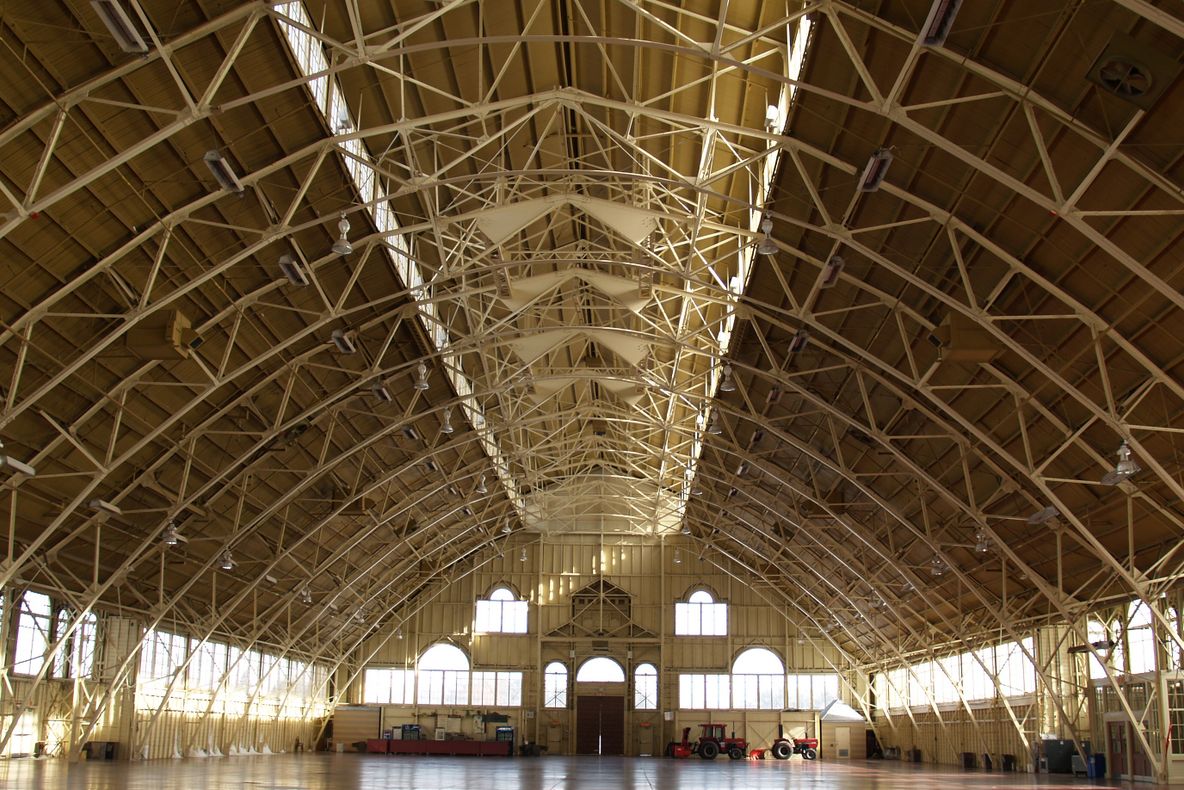 În ce loc din România se deschide CEA MAI MARE BERĂRIE din estul Europei 