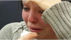 Gest necugetat al unei adolescente de 16 ani. Nimeni nu ştie ce a împins-o să facă acest lucru