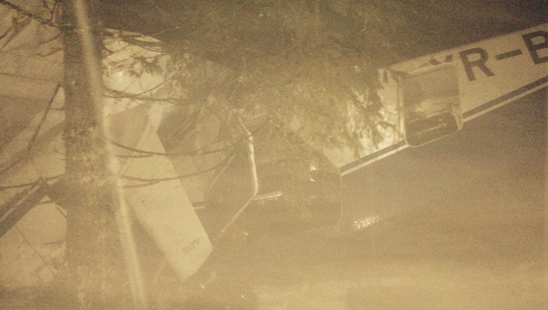 Un avion medical s-a prăbuşit. PILOTUL ADRIAN IOVAN A MURIT: "A rămas încarcerat în avion" UPDATE