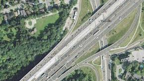 Cum arată una dintre CELE MAI AGLOMERATE AUTOSTRĂZI DIN LUME 