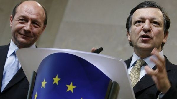 BĂSESCU discută cu Barroso în februarie pentru finanţarea interconectării energectice cu R. Moldova